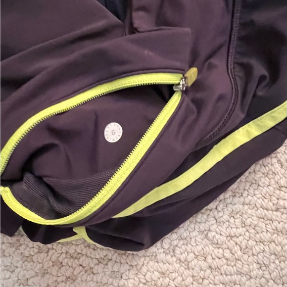 Lululemon speed up low rise shorts bundle size 6 - Picture 5 of 6